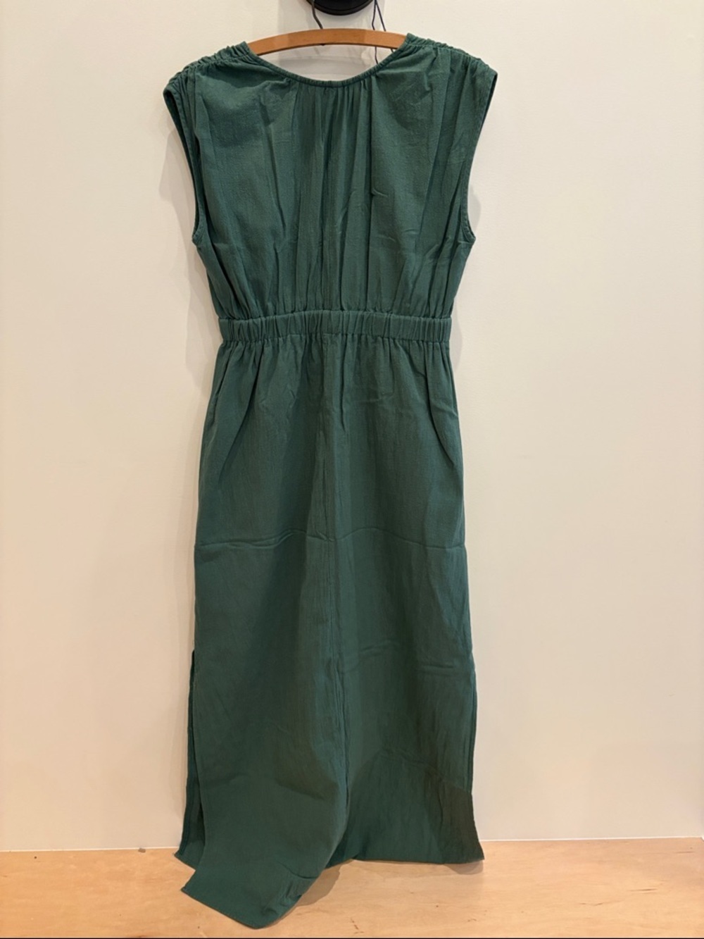 Green Cotton Deep V Dress - Picture 6 of 6